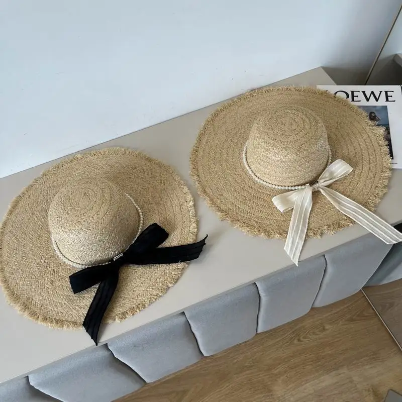 Miumiu top hat 041503